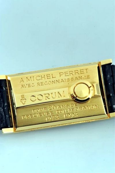 Datei:Corum Golden Bridge back.jpg