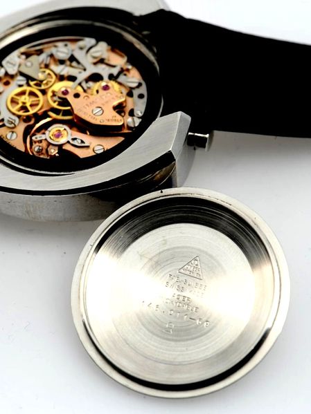 Datei:Omega Bullhead Swiss, Werk Nr. 29149478, circa 1969 (4).jpg