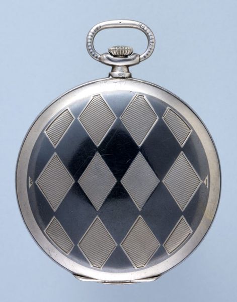 Datei:Tellus Niello Taschenuhr circa 1920 (2).jpg