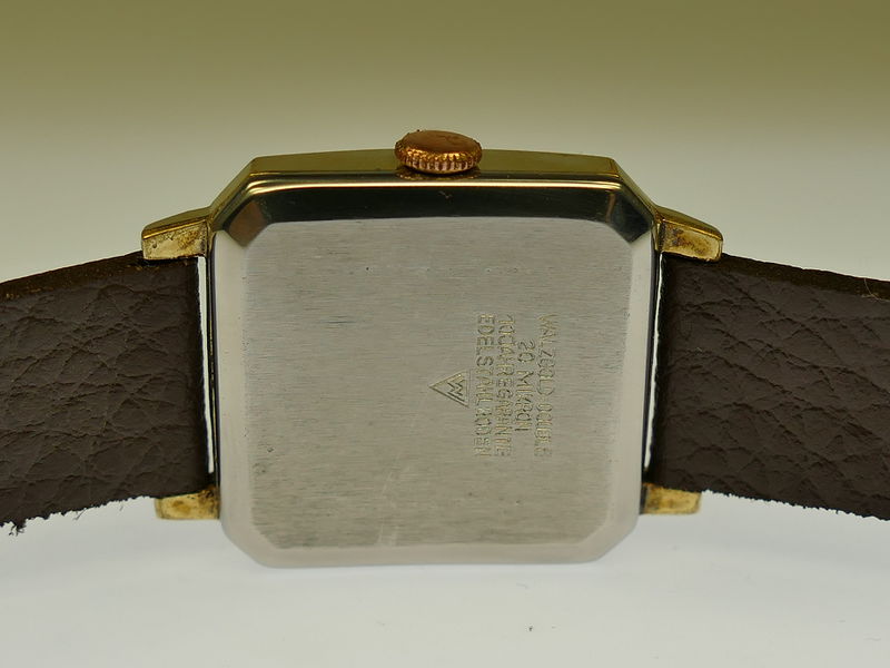 Datei:UMF Herrenarmbanduhr mit UMF 29-80 E044 RS.jpg
