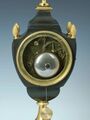 Gaston Jolly á Paris, Directoire Amphoren Vasen-Pendule mit Armillarsphäre, ca. 1790 (8).jpg