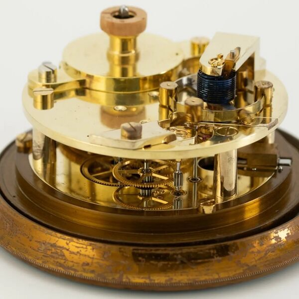 Datei:Chronometerwerke GmbH Wempe, Hamburg, Schiffschronometer No. 2330 ca. 1938 (8).jpg