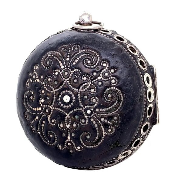 Datei:Pariser Oignon, Spindeltaschenuhr mit Wecker, Langlois, ca. 1690 (03).jpg