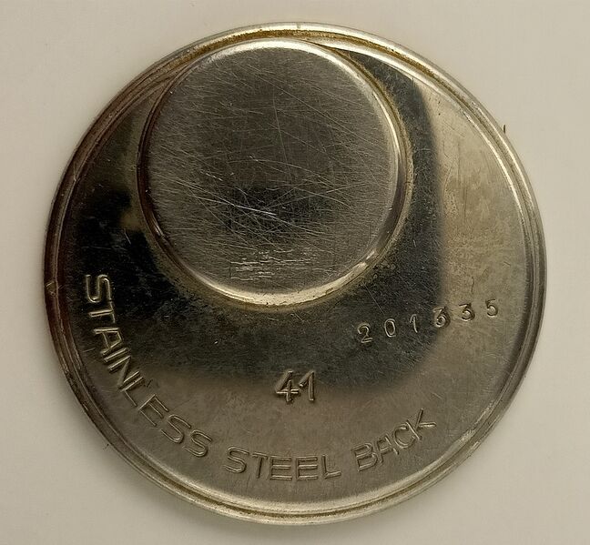 Datei:1771178770460-Ruhla Quarz Boden.jpg